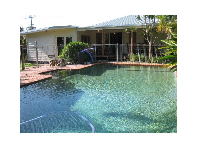 32 Murchison Street, Whitfield QLD 4870