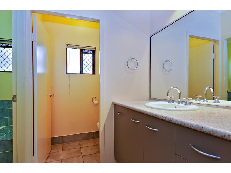 38-40 Lyndel Drive, Woree QLD 4868