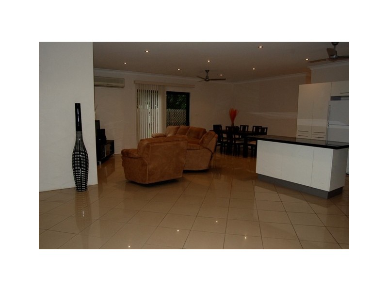 3 Morley Street, Manoora QLD 4870