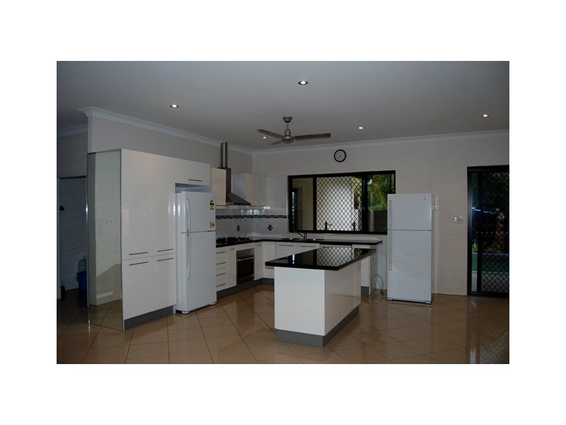 3 Morley Street, Manoora QLD 4870