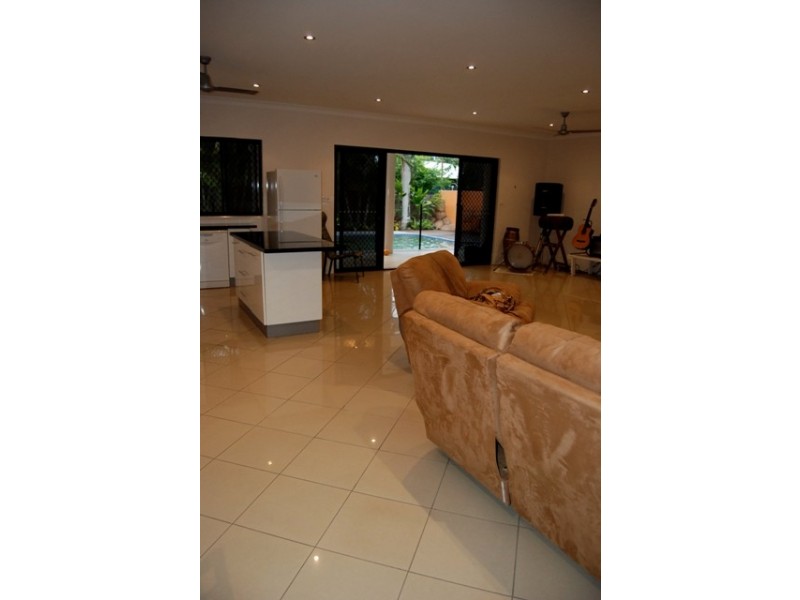 3 Morley Street, Manoora QLD 4870