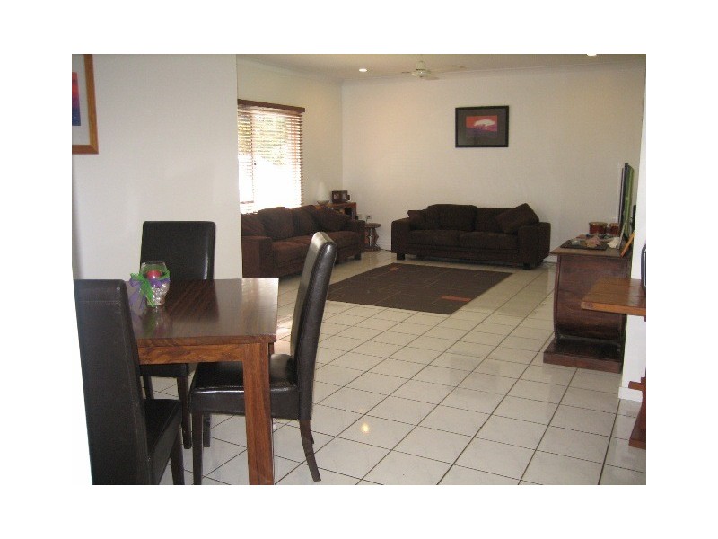 23 Dodd Court, Mooroobool QLD 4870