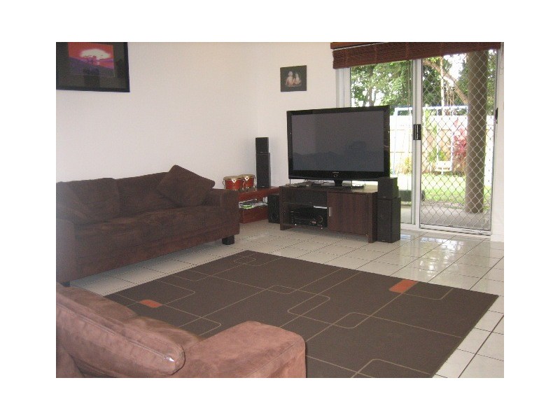 23 Dodd Court, Mooroobool QLD 4870