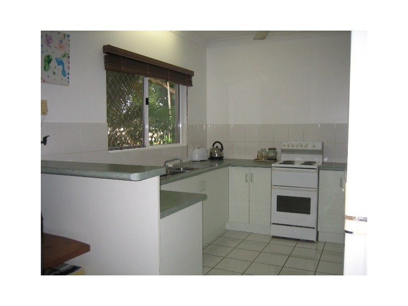 23 Dodd Court, Mooroobool QLD 4870