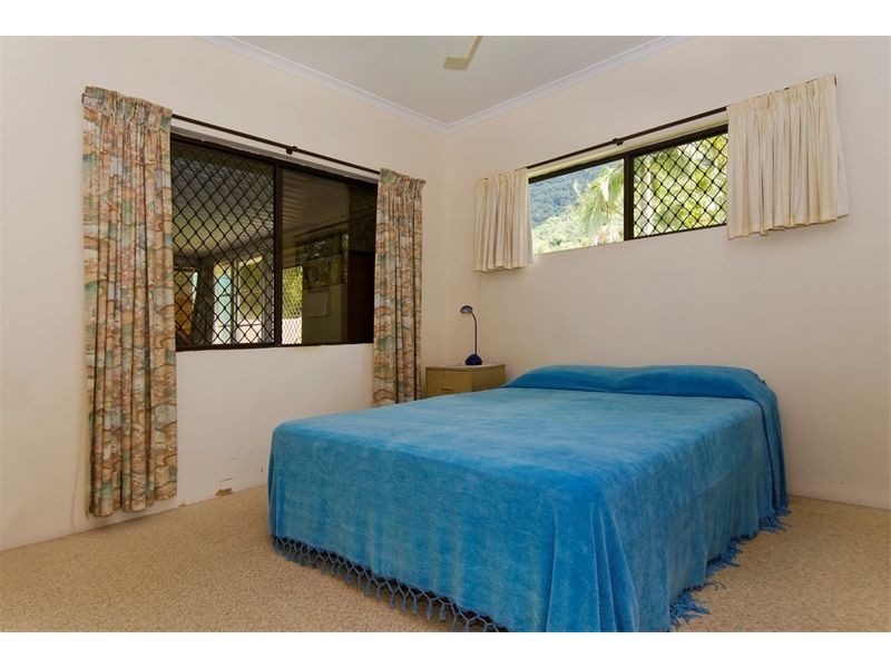 10  Fraser Close, Kanimbla QLD 4870