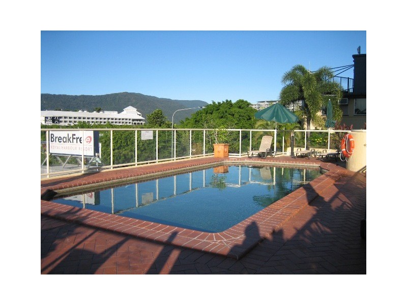 304/73 The Esplanade, Cairns QLD 4870