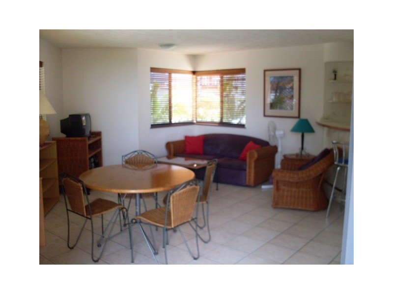 304/73 The Esplanade, Cairns QLD 4870