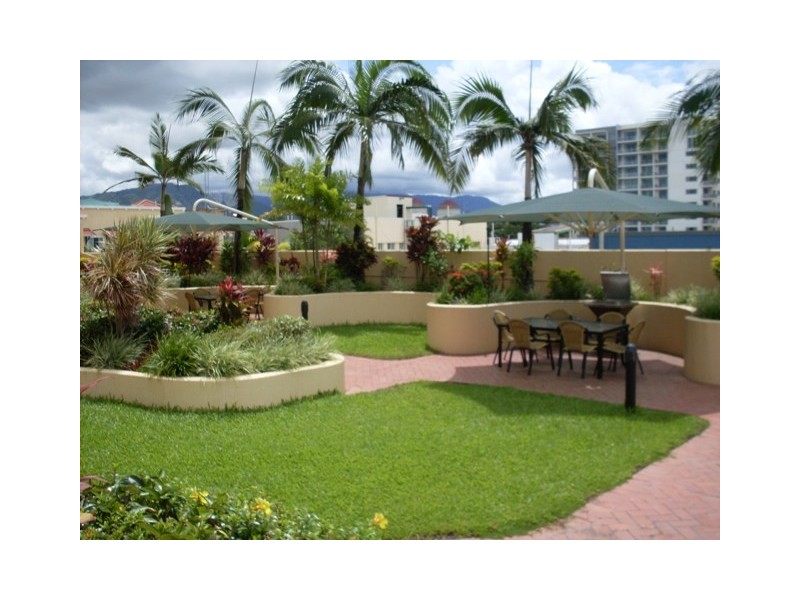 304/73 The Esplanade, Cairns QLD 4870