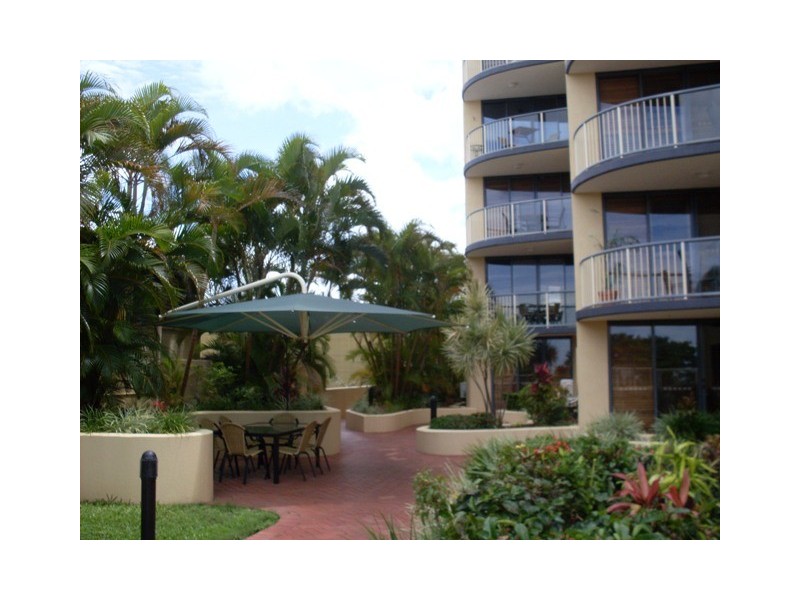 304/73 The Esplanade, Cairns QLD 4870
