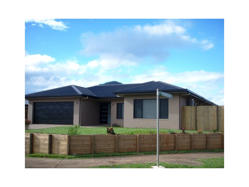 35 Larsen Road, Redlynch QLD 4870