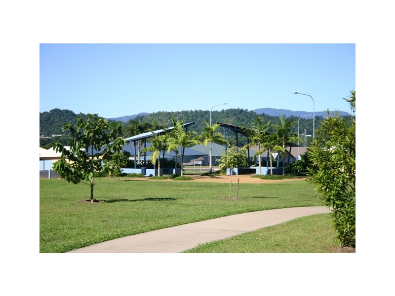 19 Springbrook Avenue, Redlynch QLD 4870