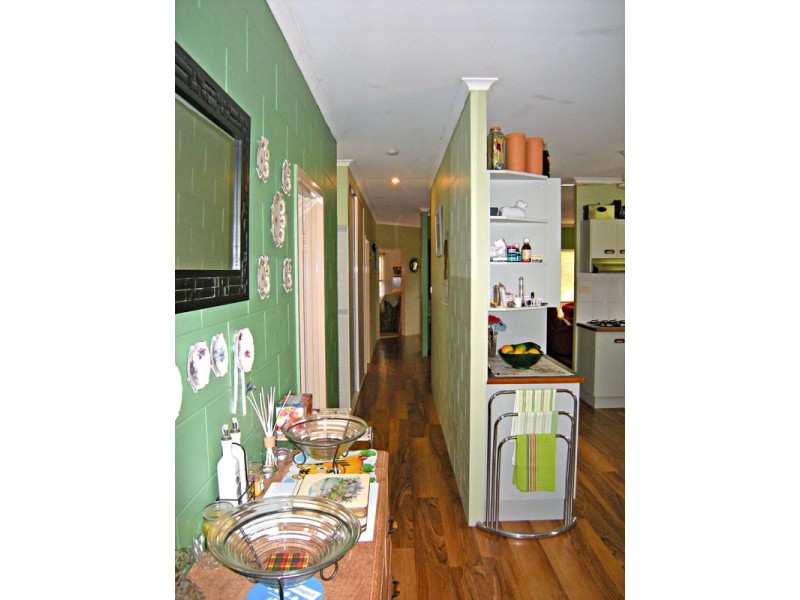 4 Neptune Court, Mount Sheridan QLD 4868