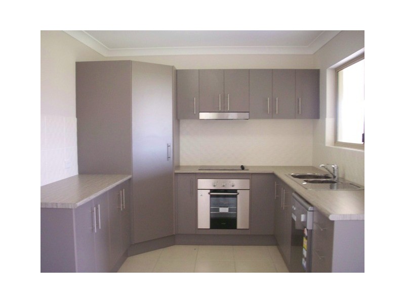 60 Phoenix Street, White Rock QLD 4868