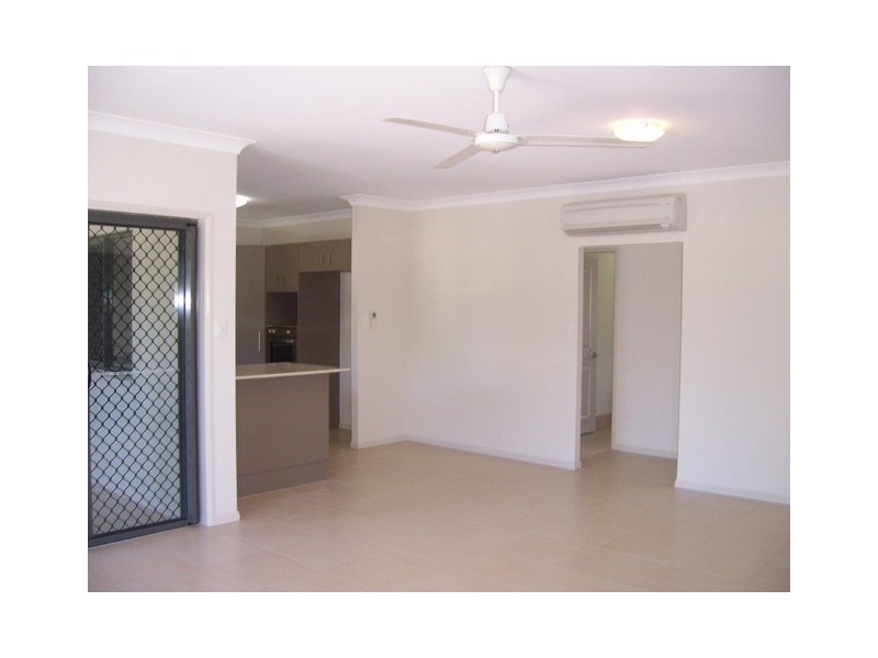 Manoora QLD 4870