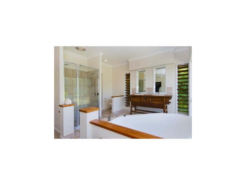 79 Currunda Close, Redlynch QLD 4870
