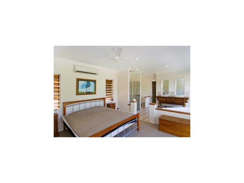 79 Currunda Close, Redlynch QLD 4870