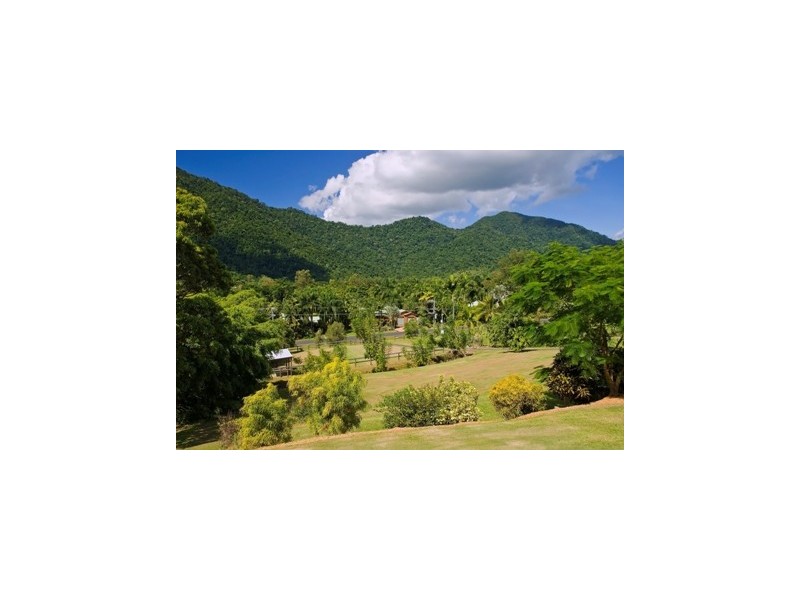 79 Currunda Close, Redlynch QLD 4870