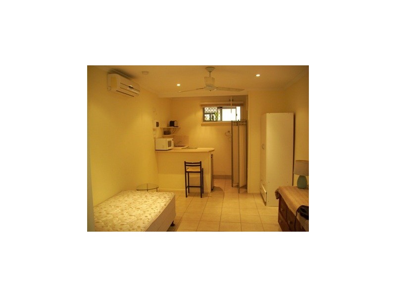 Machans Beach QLD 4878