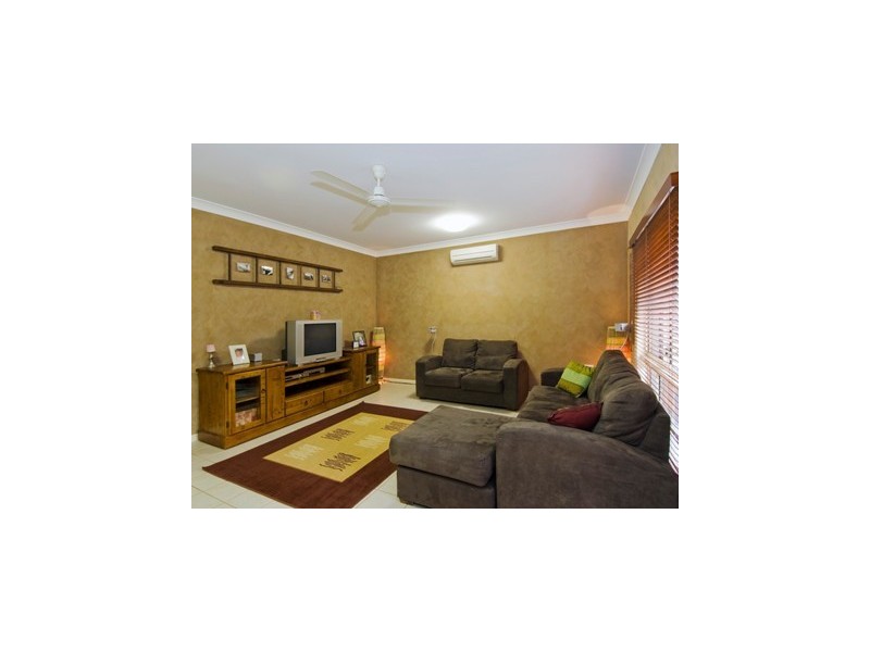 4  Mayflower Street, Mount Sheridan QLD 4868