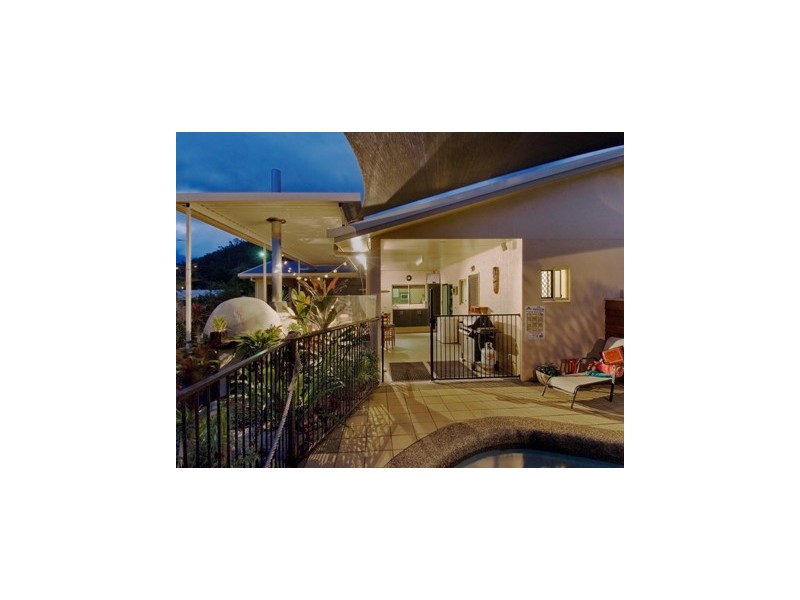 4  Mayflower Street, Mount Sheridan QLD 4868