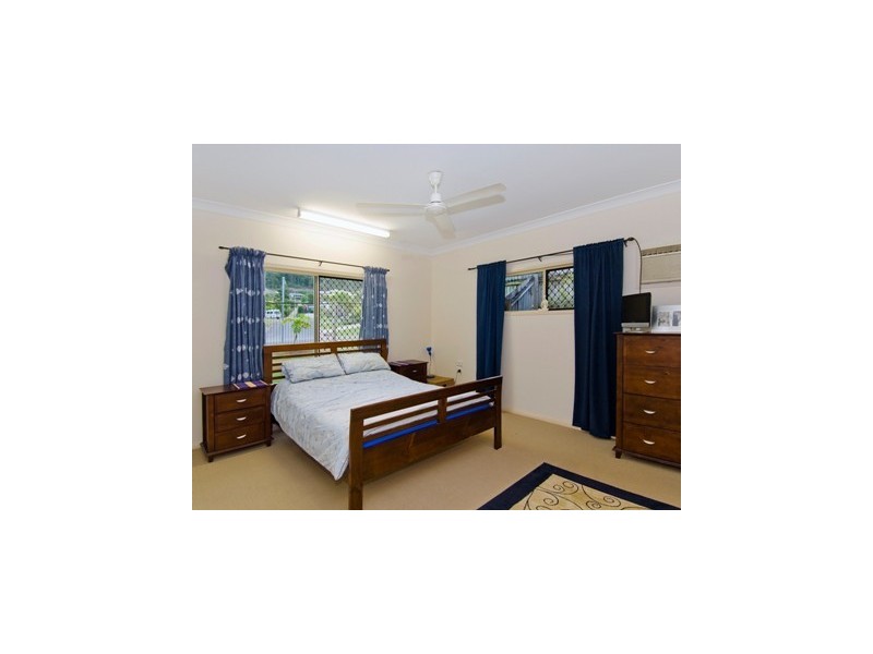 4  Mayflower Street, Mount Sheridan QLD 4868