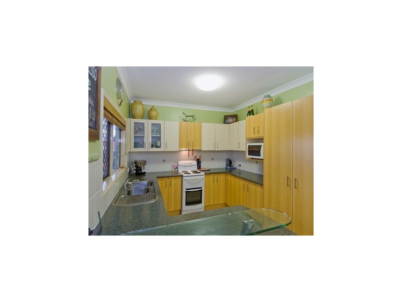 4  Mayflower Street, Mount Sheridan QLD 4868