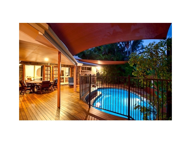 4 Dugong Close, Bentley Park QLD 4869