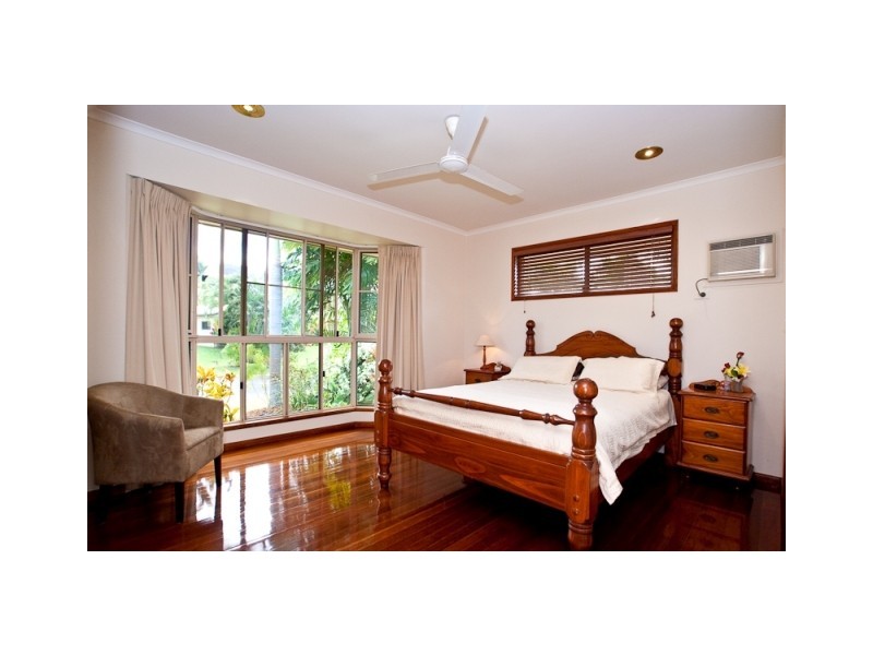 4 Dugong Close, Bentley Park QLD 4869