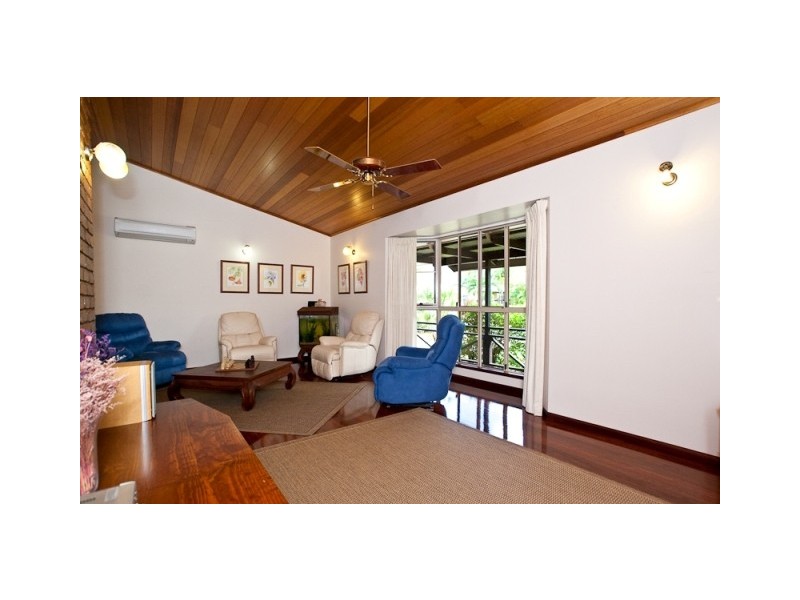 4 Dugong Close, Bentley Park QLD 4869