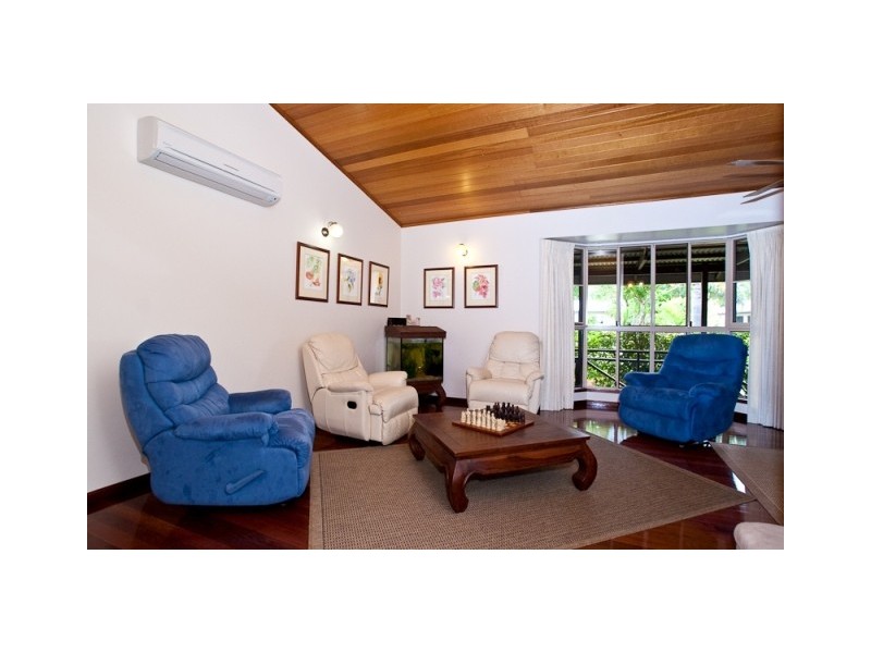 4 Dugong Close, Bentley Park QLD 4869