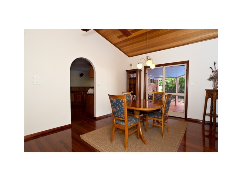 4 Dugong Close, Bentley Park QLD 4869