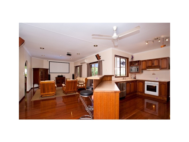 4 Dugong Close, Bentley Park QLD 4869