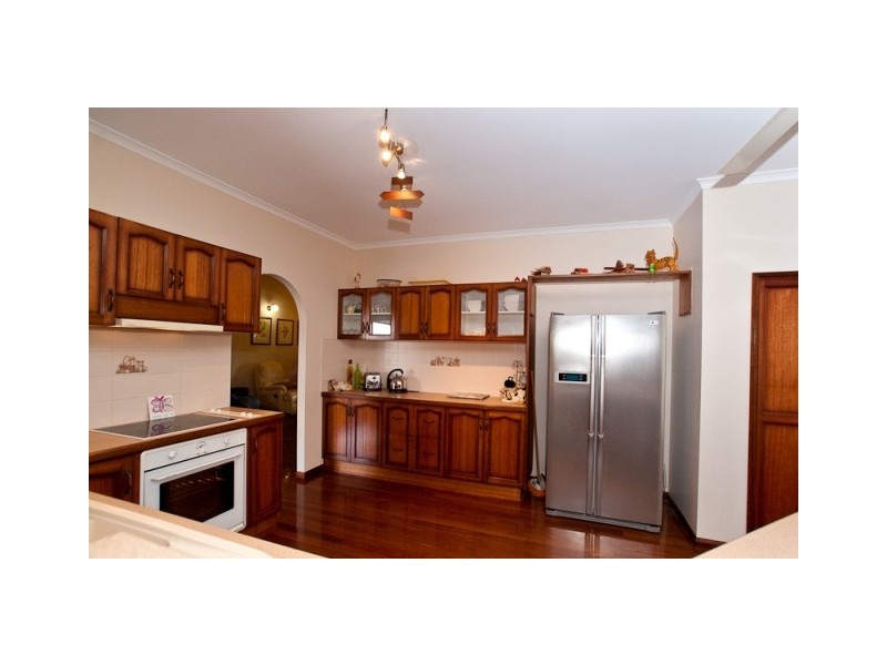 4 Dugong Close, Bentley Park QLD 4869