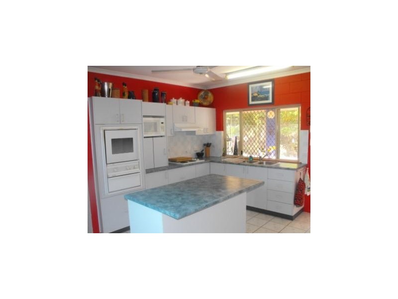 1 Neptune Court, Mount Sheridan QLD 4868