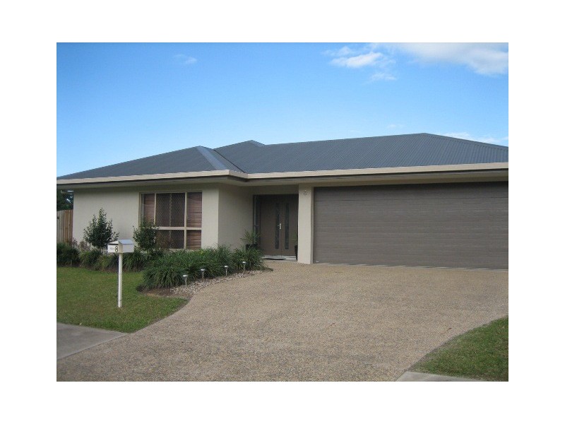 8 Cliffdale Street, Bentley Park QLD 4869