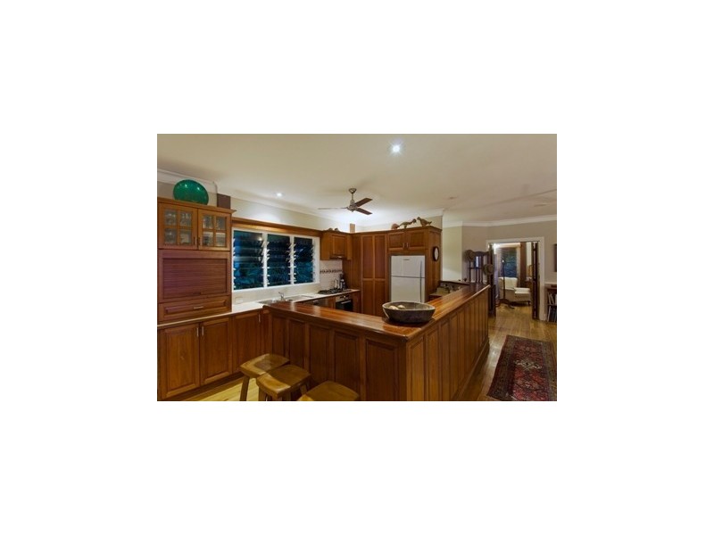 Whitfield QLD 4870