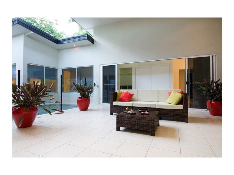 2 Carmelo Close, Whitfield QLD 4870