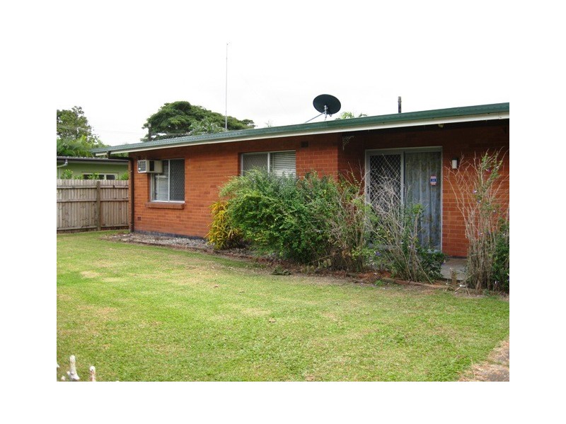 430 McCoombe Street, Mooroobool QLD 4870