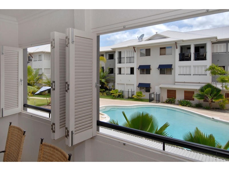 Unit 225 ”Whitfield Waters”, Manoora QLD 4870