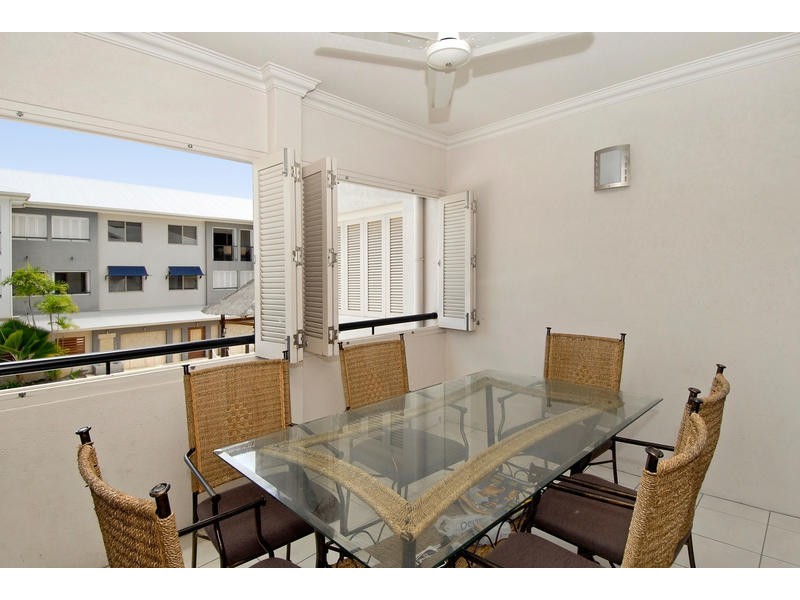 Unit 225 ”Whitfield Waters”, Manoora QLD 4870