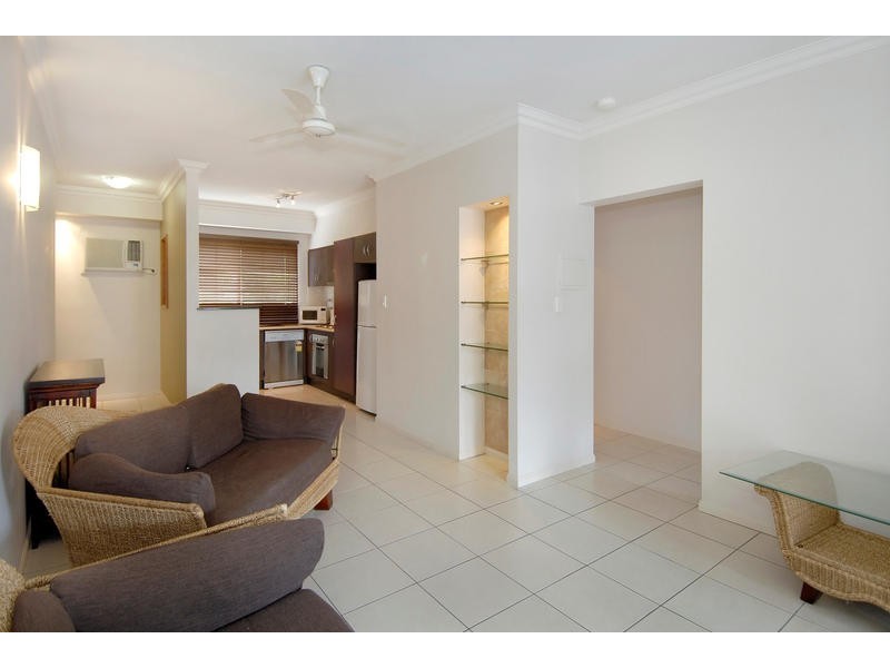 Unit 225 ”Whitfield Waters”, Manoora QLD 4870