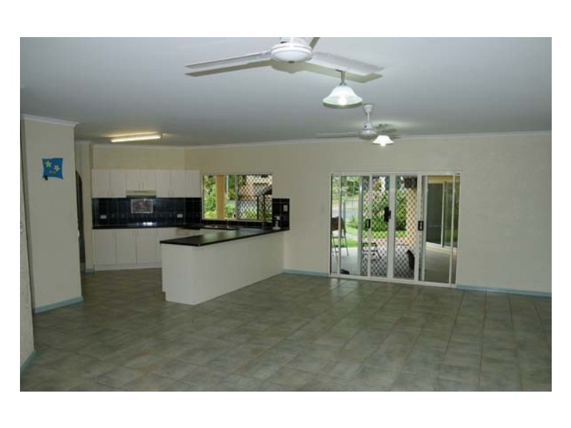 2 Jitta Close, Mount Sheridan QLD 4868