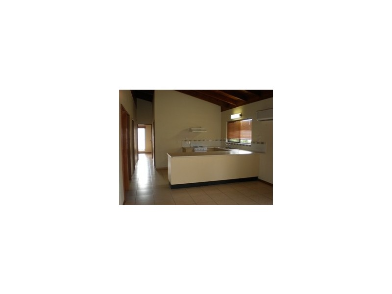 32 Shannon Drive, Woree QLD 4868