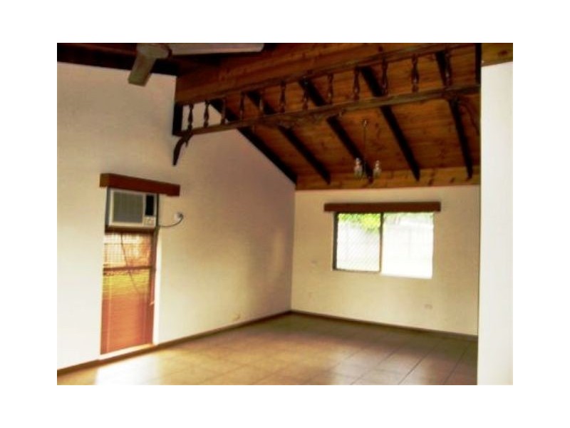 32 Shannon Drive, Woree QLD 4868