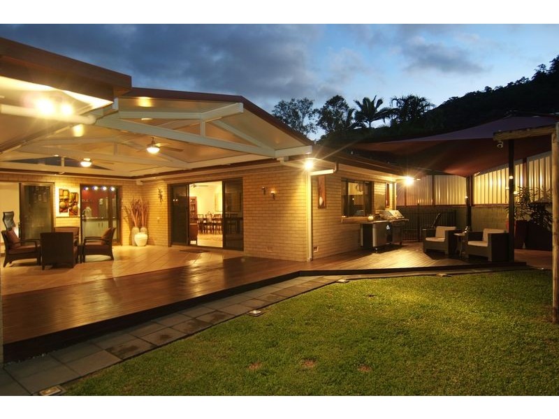 10 Caesar Close, Mooroobool QLD 4870