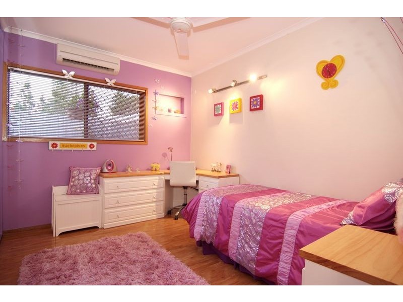 10 Caesar Close, Mooroobool QLD 4870