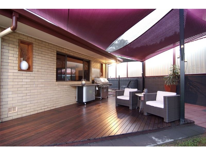 10 Caesar Close, Mooroobool QLD 4870