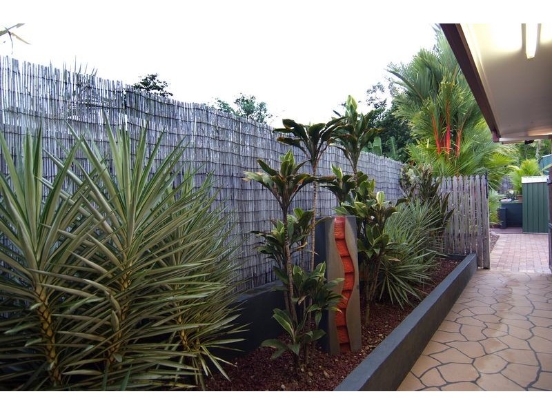 10 Caesar Close, Mooroobool QLD 4870