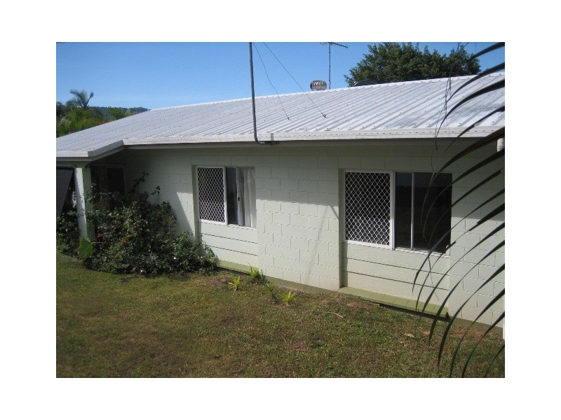 4 McManus Street, Whitfield QLD 4870