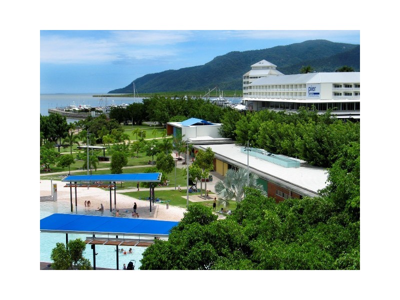 72/1 Marlin Parade, Cairns QLD 4870